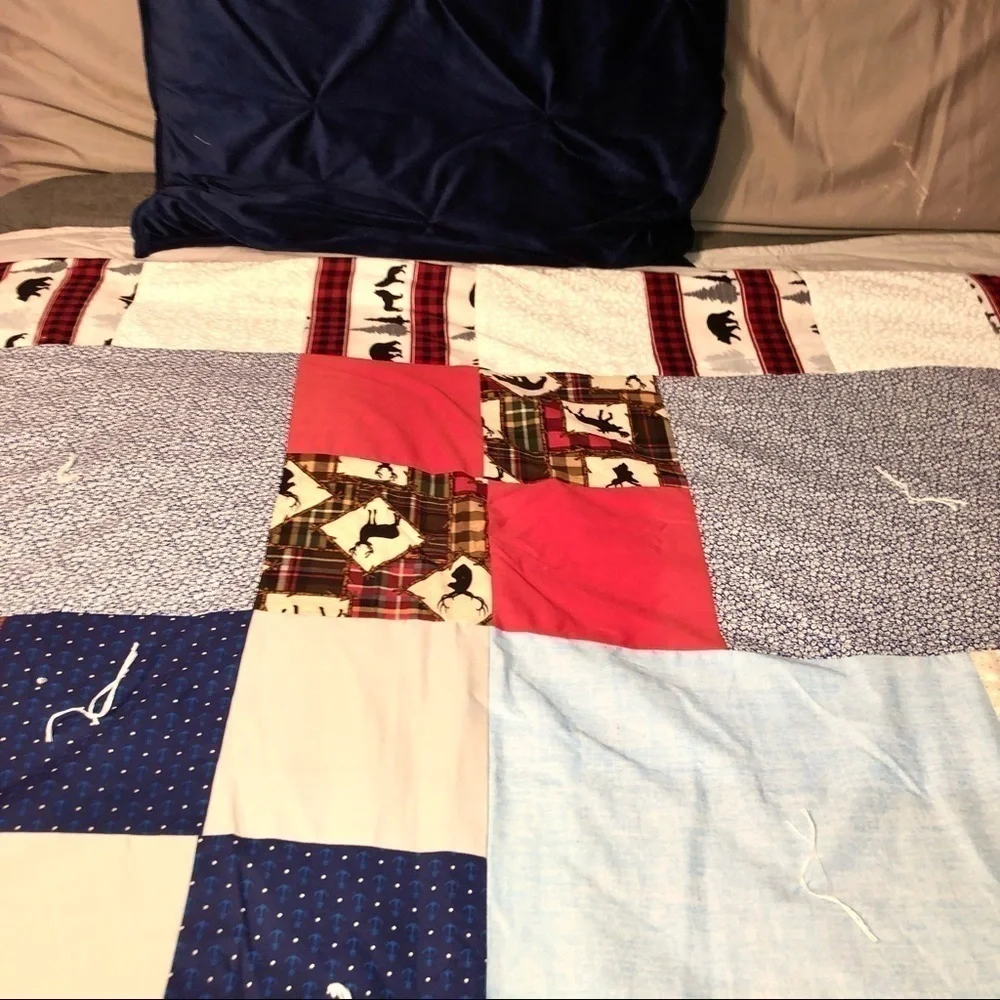 Lightweight Hand sewn Patchwork Quilt 75”X56”
